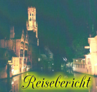 Rosenkranzkai beleuchtet bei Nacht im Hintergrund beleuchteter Belfried Brügge